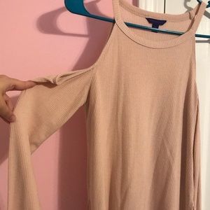 🔵 3/$20 Aeropostale cold shoulder long sleeve top